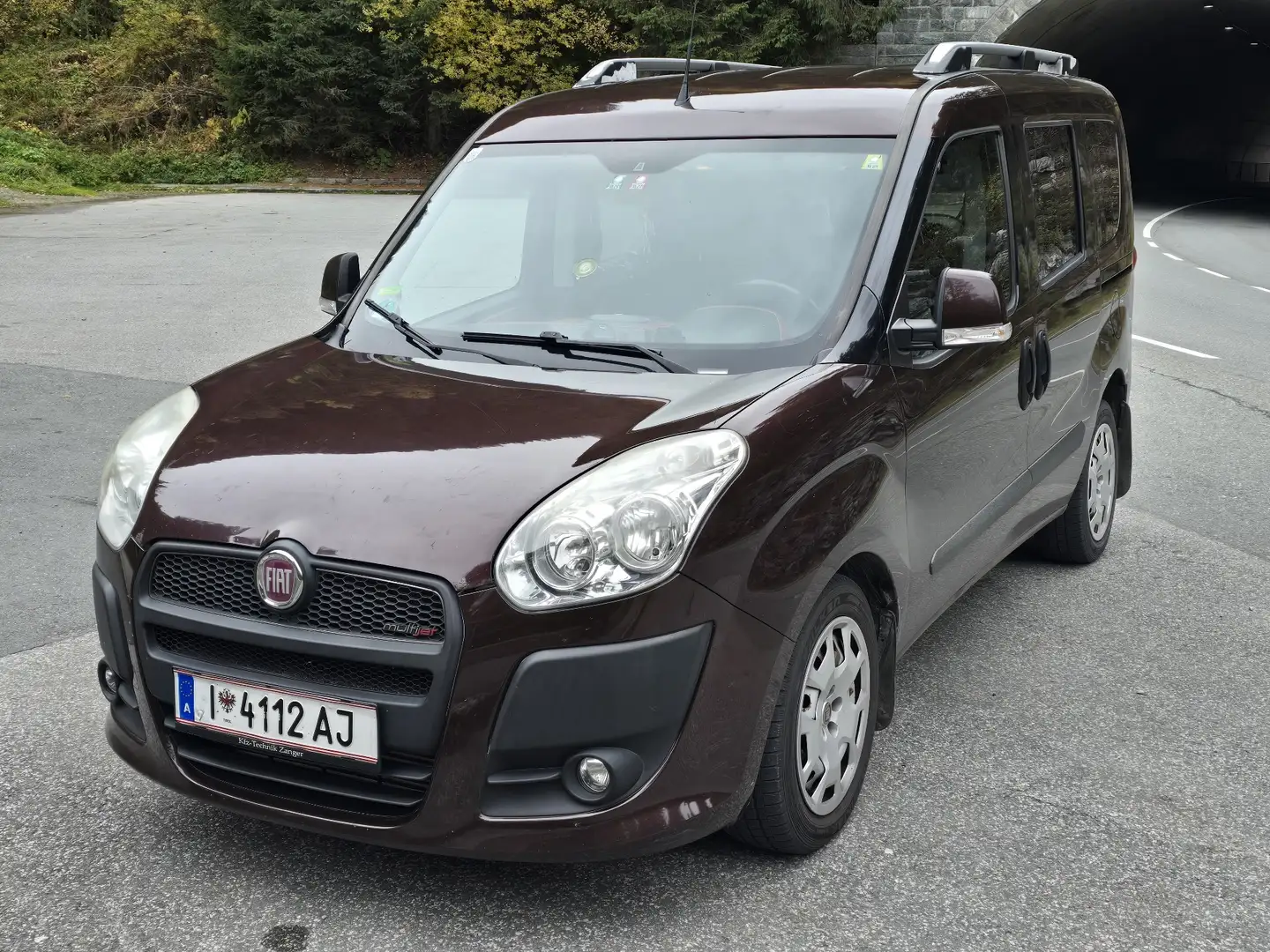 Fiat Doblo Doblo 1,6 16V JTD Multijet Emotion DPF Emotion Bronze - 1
