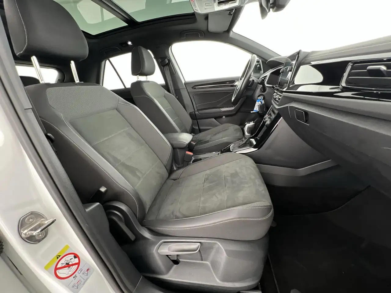 Volkswagen T-Roc Style 1.5*NAVI*SHZ*RFK*uvm 9