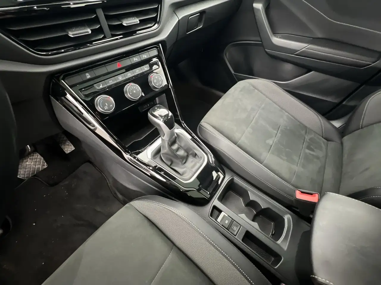 Volkswagen T-Roc Style 1.5*NAVI*SHZ*RFK*uvm 16