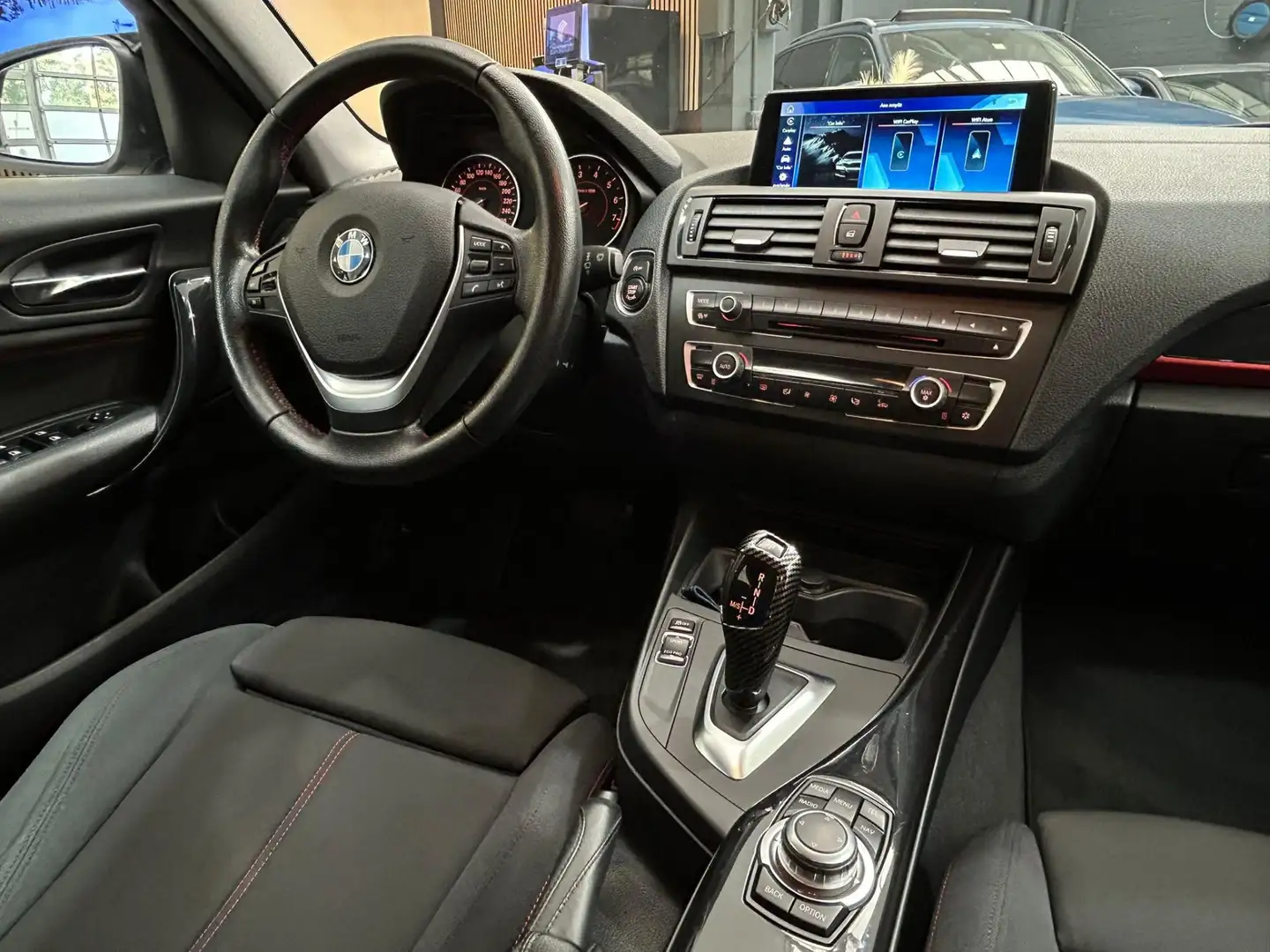 BMW 116 1-serie 116i M-Sport|Trekhaak|Carplay|PDC|NAP| Blauw - 2