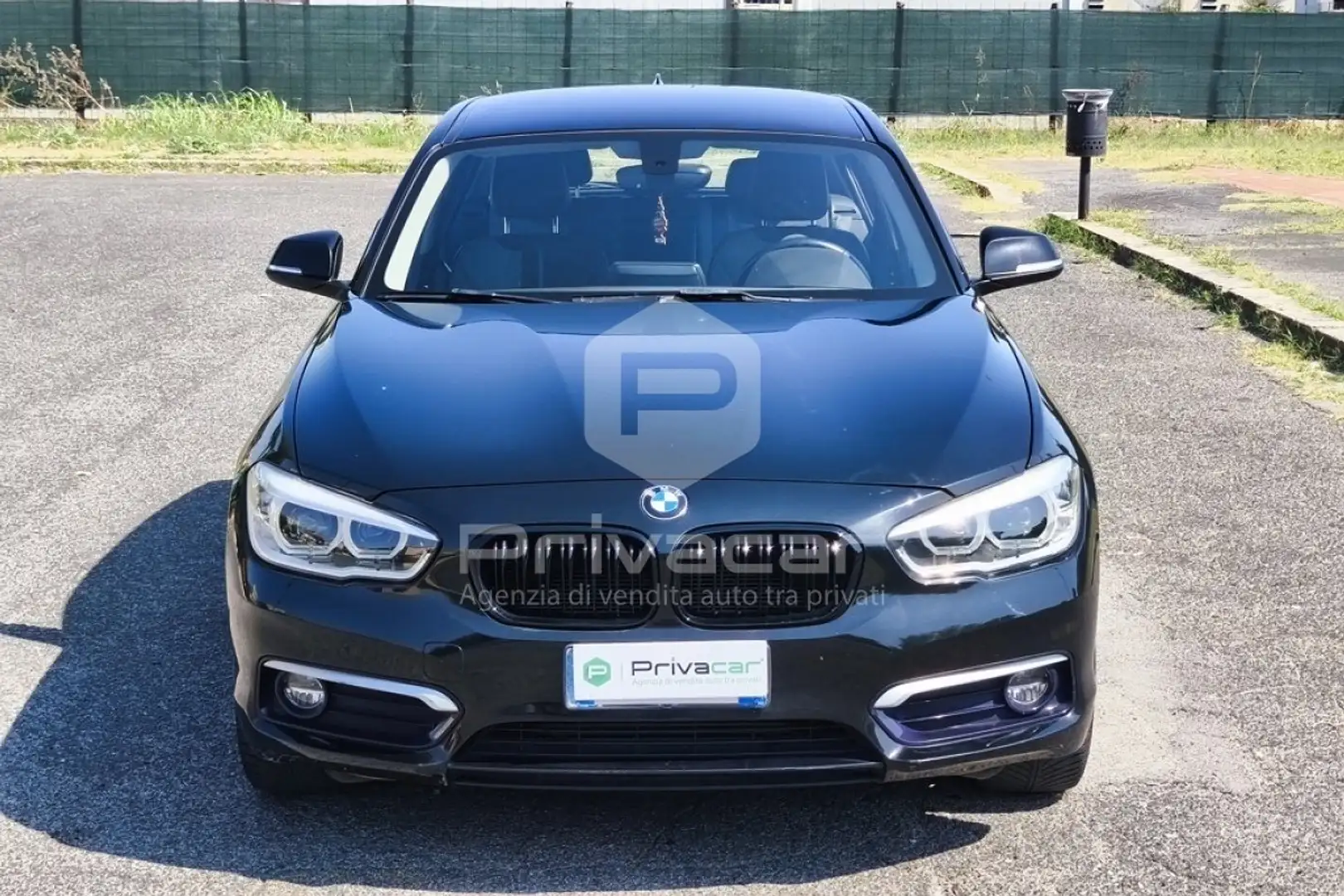 BMW 116 116d 5p. Urban Noir - 2