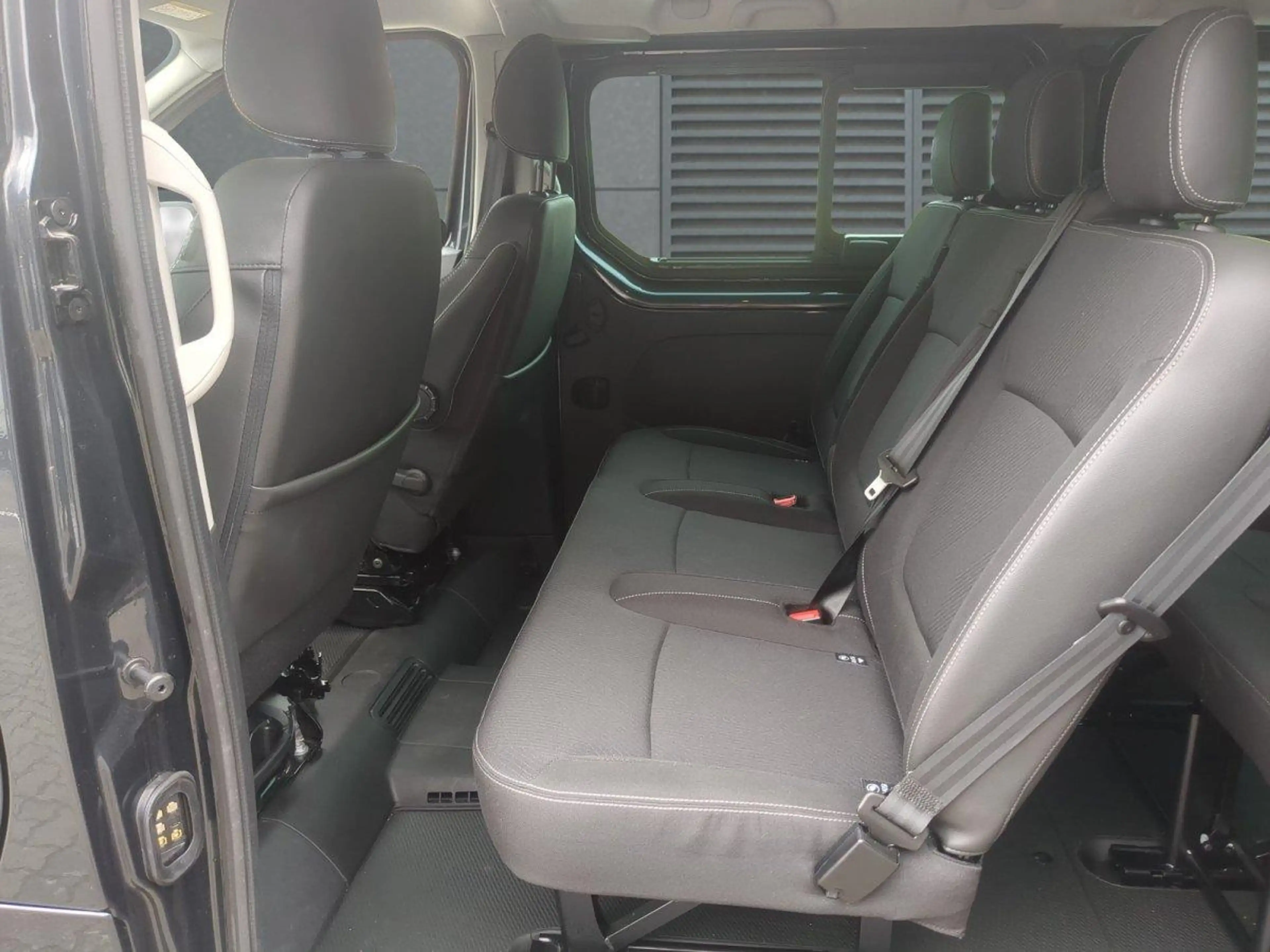 Nissan Primastar Tekna L1H1 GJR+SHZ+Doppelklima dCi 150 110 kW (... — photo 6