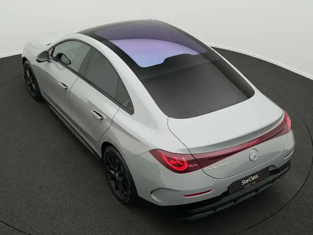 Mercedes-Benz CLA view 13
