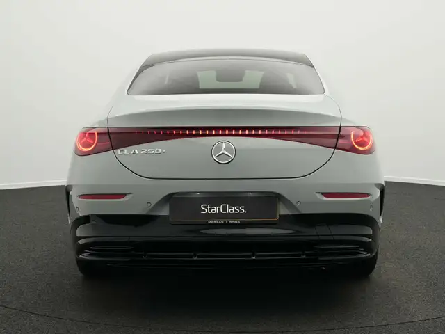 Mercedes-Benz CLA view 4