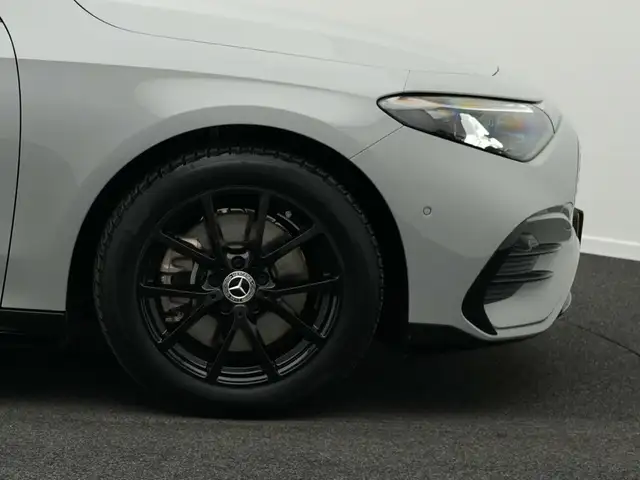 Mercedes-Benz CLA view 8