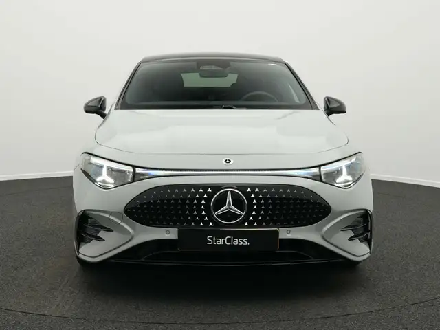 Mercedes-Benz CLA view 2