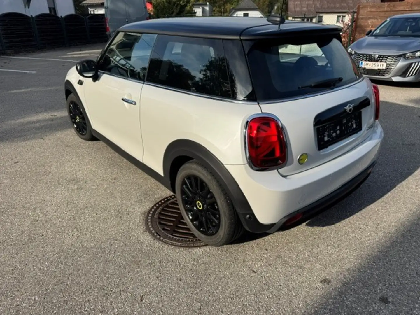 MINI Cooper SE Electric (F56 LCI II) Edition Premium Weiß - 2