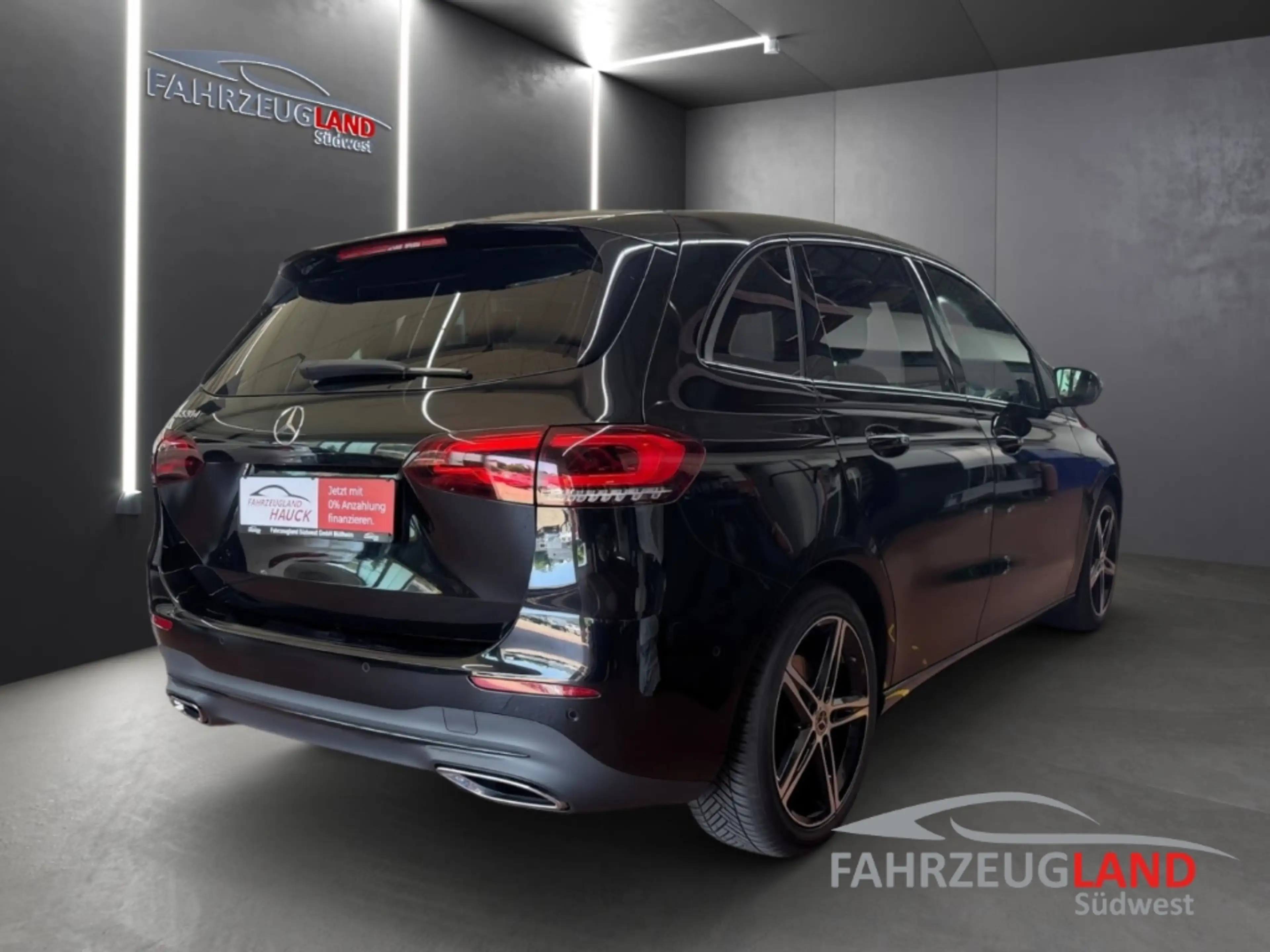 Mercedes-Benz B 220 d Business Fahrassistenz-Paket Leder-Paket MULTIBE — photo 3