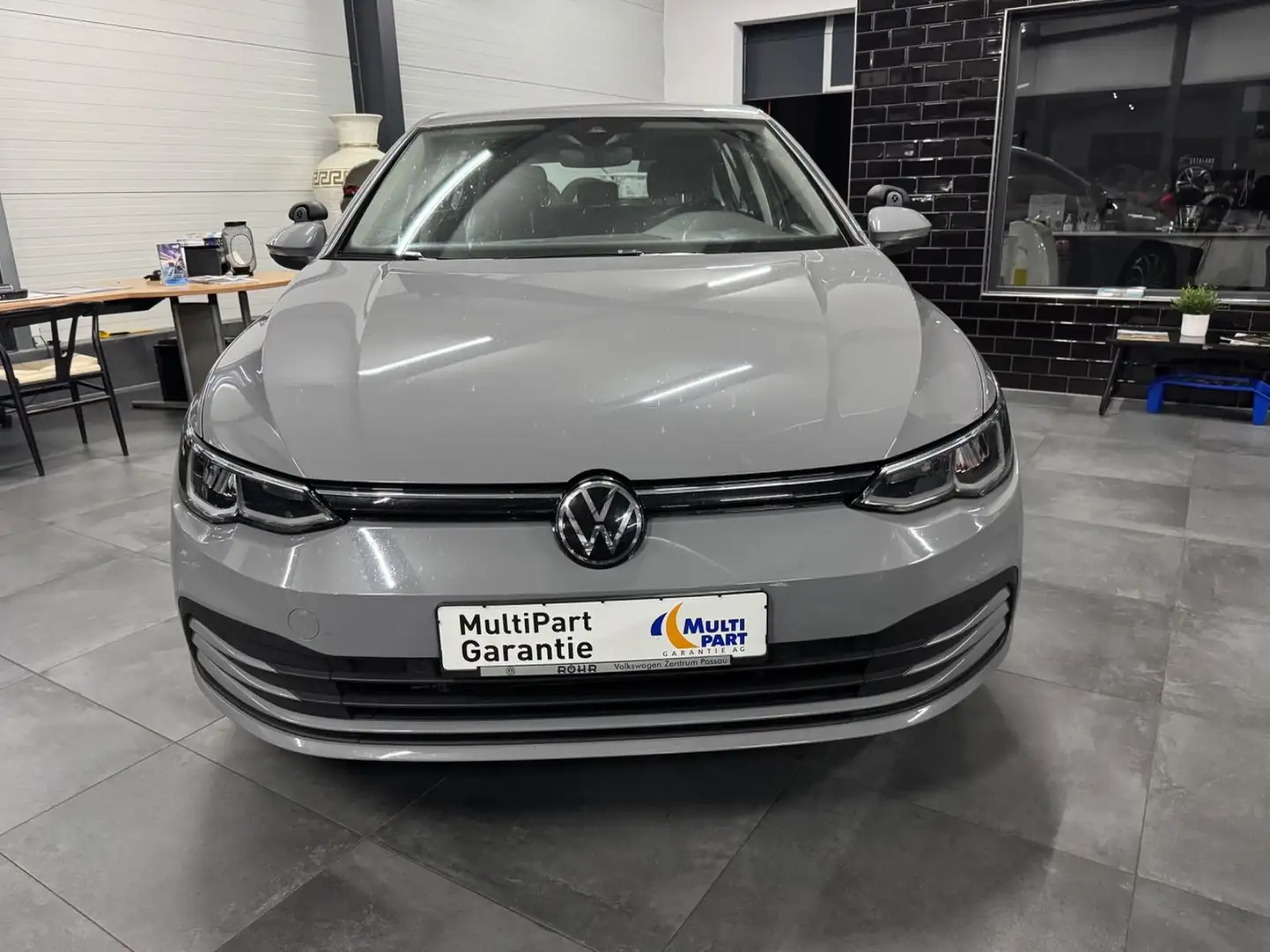 Volkswagen Golf VIII Lim. Life Gris - 2
