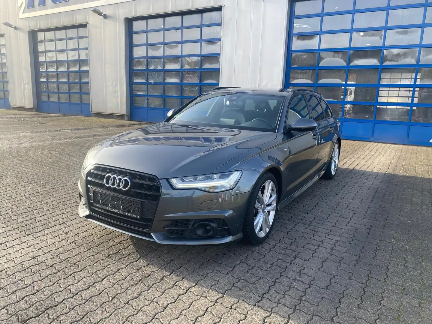 Audi A6 Avant 2.0 TDI - S LINE - Grau - 1