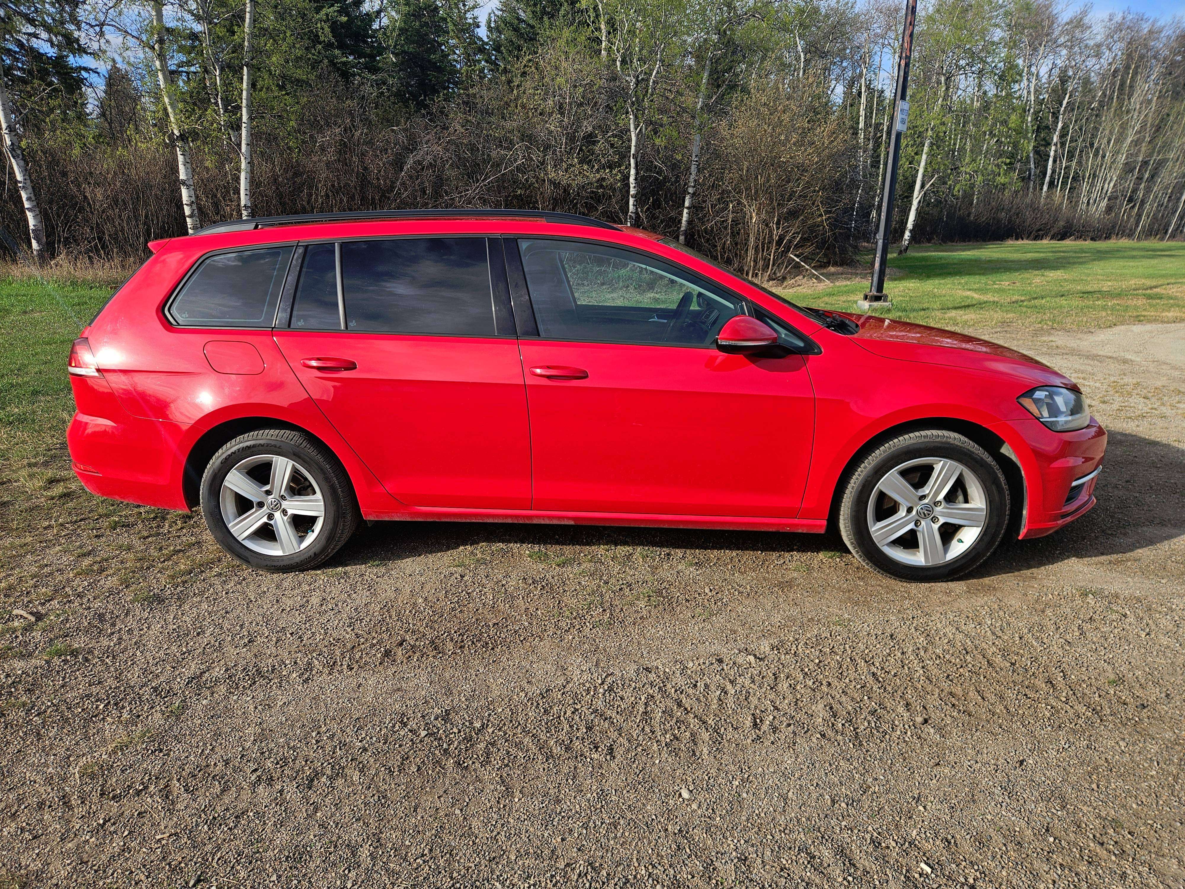 2019 Volkswagen Golf Comfortline alt 2