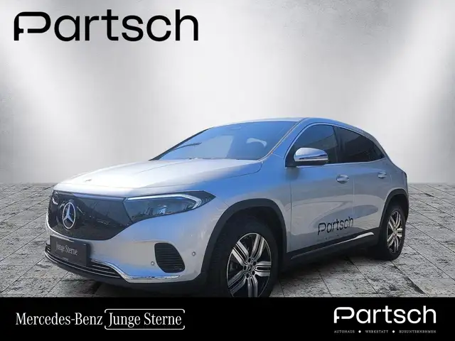 Mercedes-Benz EQA 250 + Österreich-Edition Progressive W-Paket