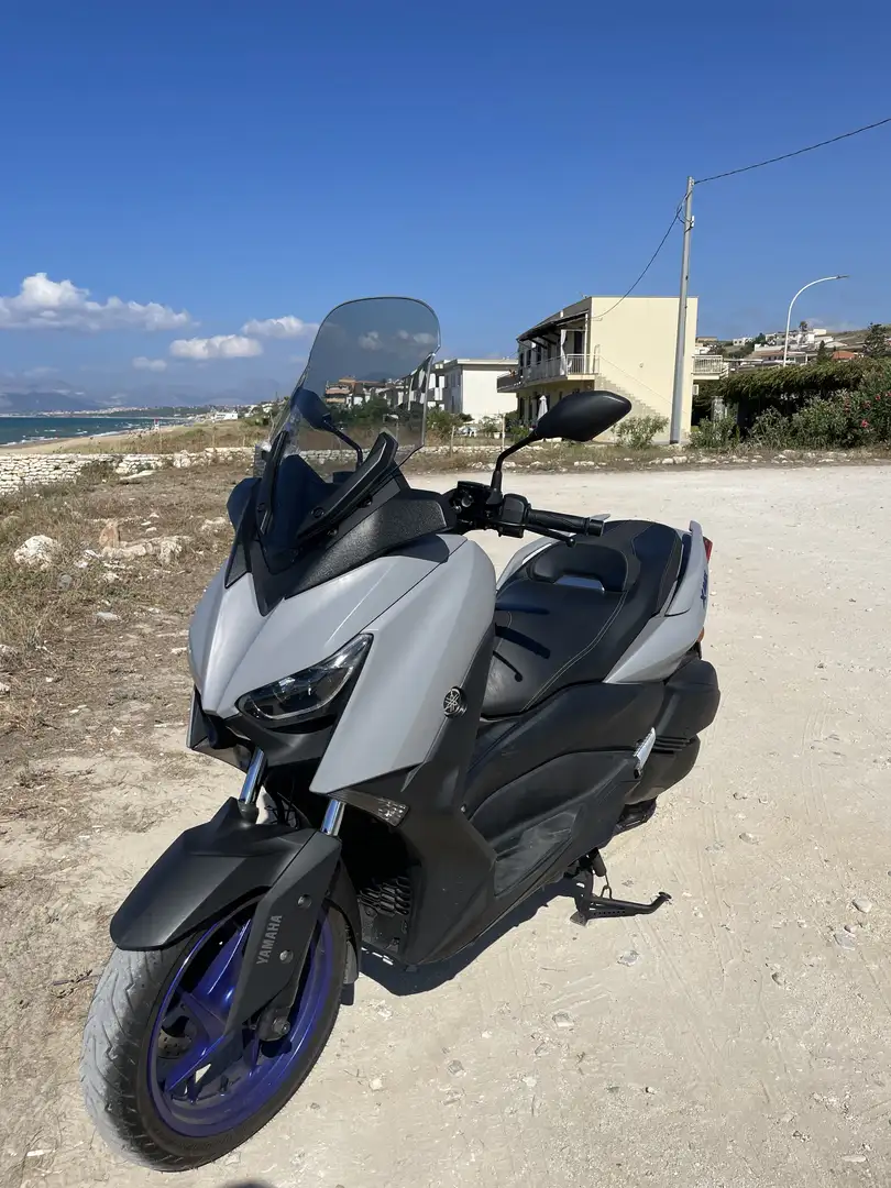Yamaha X-Max 300 tech max - 1
