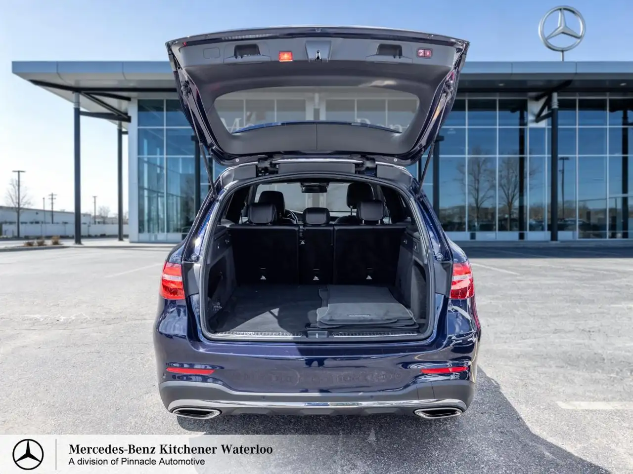 Mercedes-Benz GLC снимка Mercedes-Benz GLC