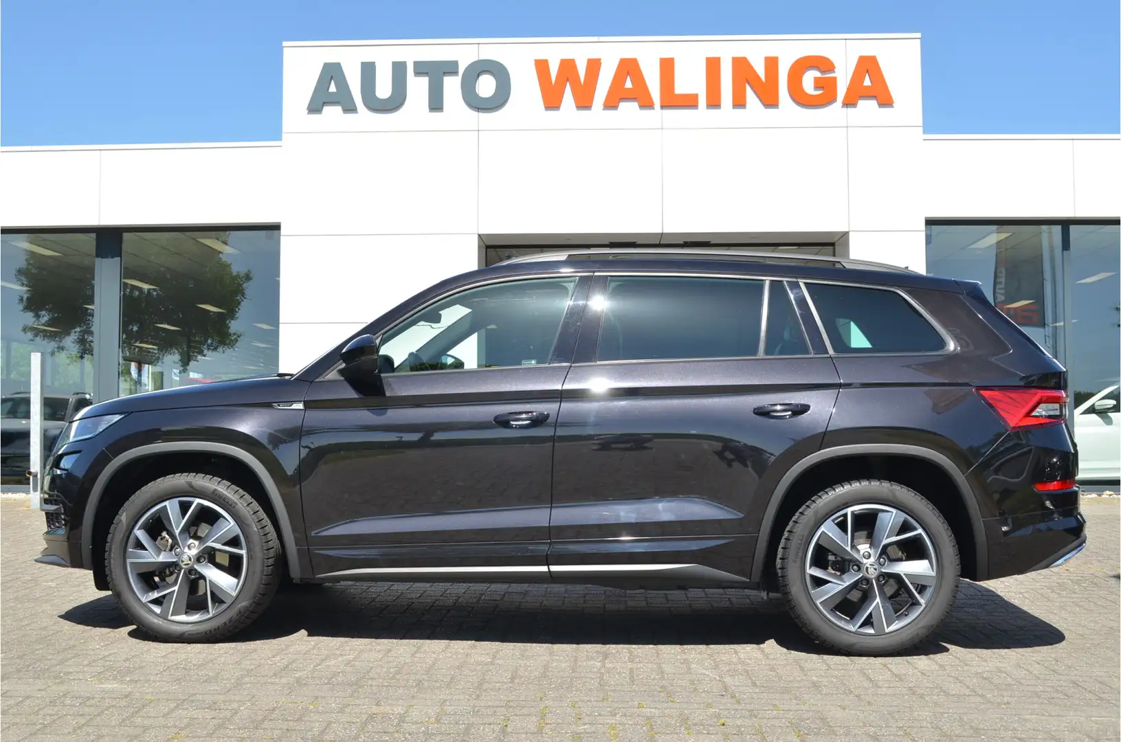 Skoda Kodiaq 1.5 TSI Sportline Virtual Cockpit Panoramadak Trek Zwart - 2