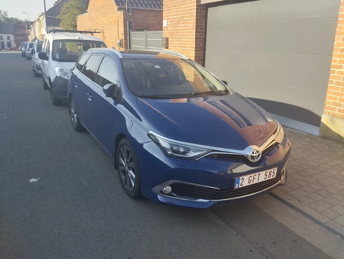 Toyota Auris Touring Sports 112 D-4D Dynamic Business Blauw - 2