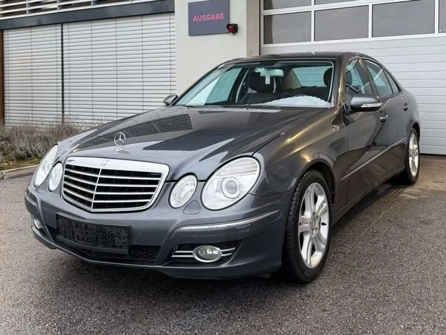 Mercedes-Benz E 200 E 200 Avantgarde Sport Exterieur CDI Aut. Avantgarde Sport Exterieur Schwarz - 1