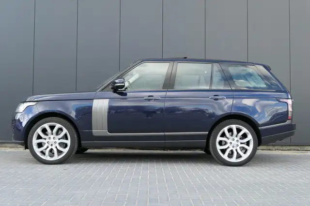 Land Rover Range Rover view 2