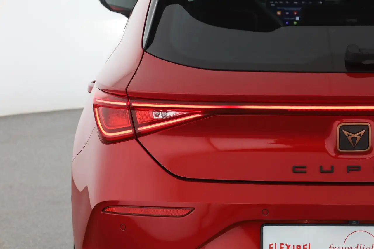 Cupra Leon 2.0 TSI DSG VZ LED Navi ACC Panorama Leder, миниатюра 29