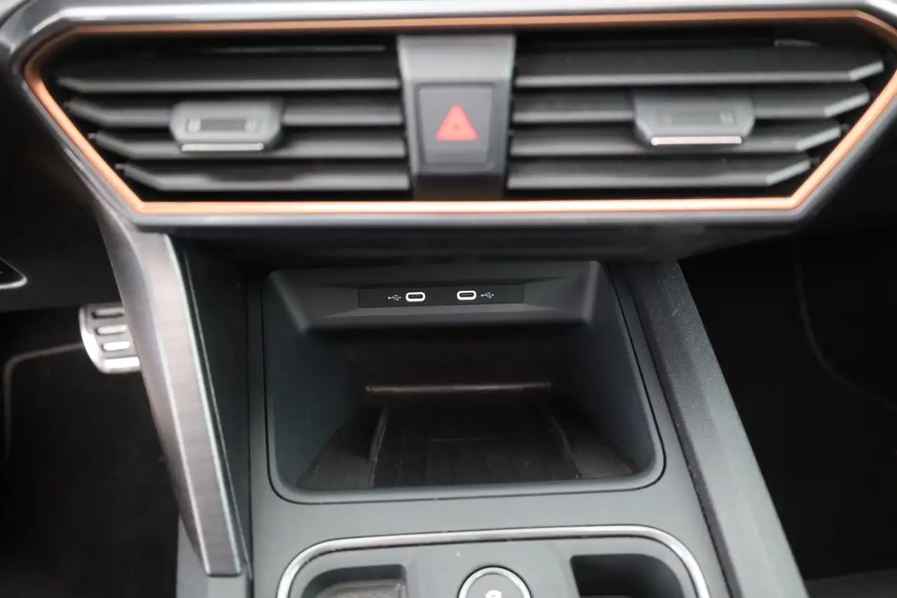 Cupra Leon 2.0 TSI DSG VZ LED Navi ACC Panorama Leder, миниатюра 12