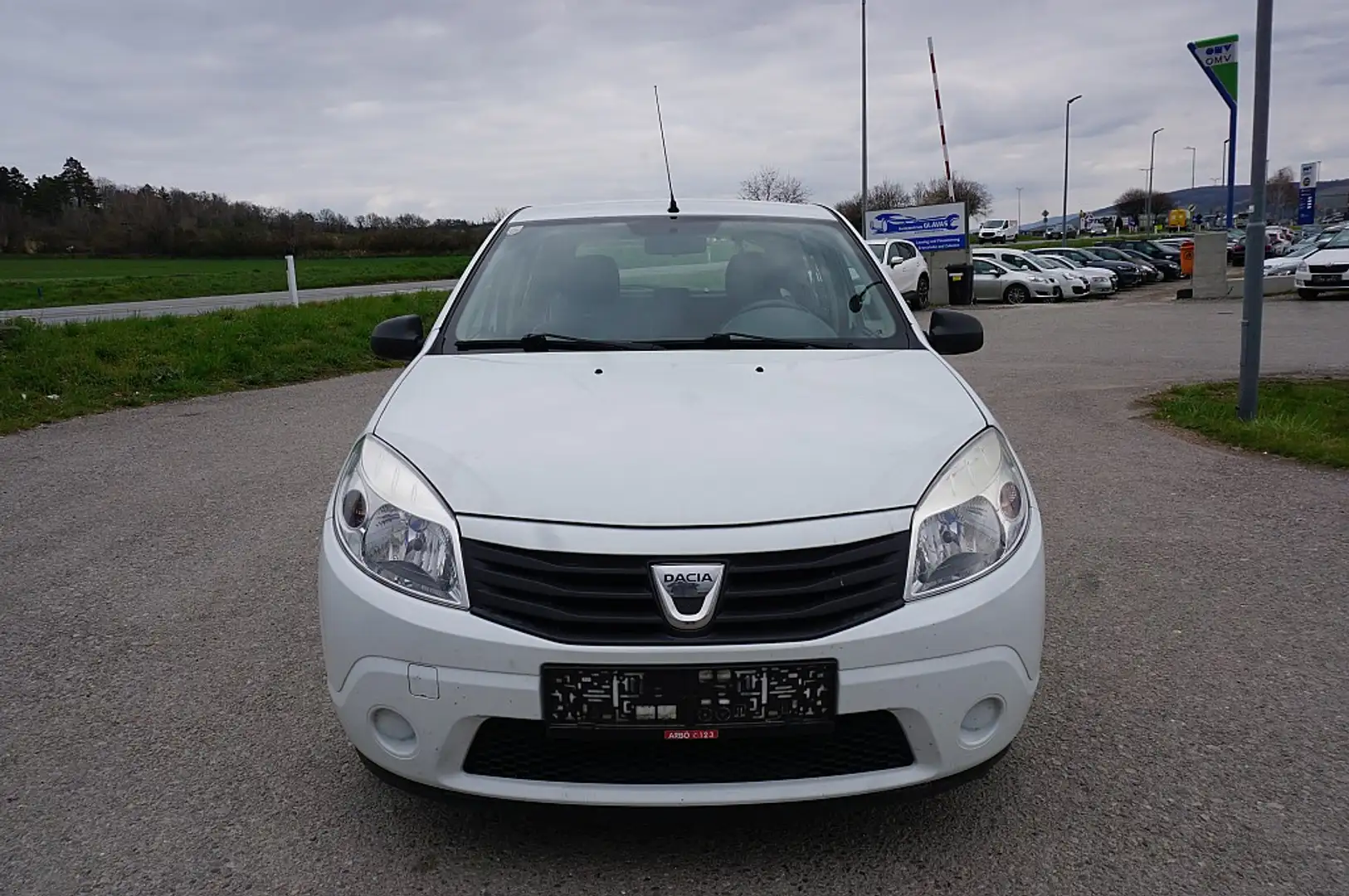 Dacia Sandero Story 1,2 16V Weiß - 1