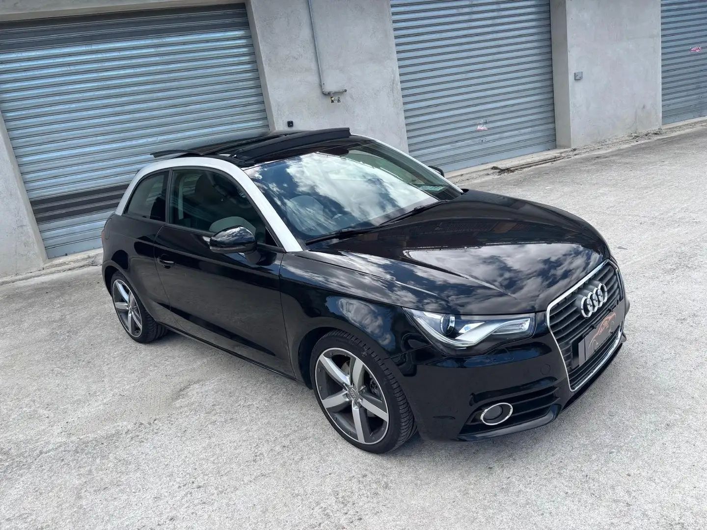 Audi A1 1.6 tdi Attraction 105cv Nero - 1