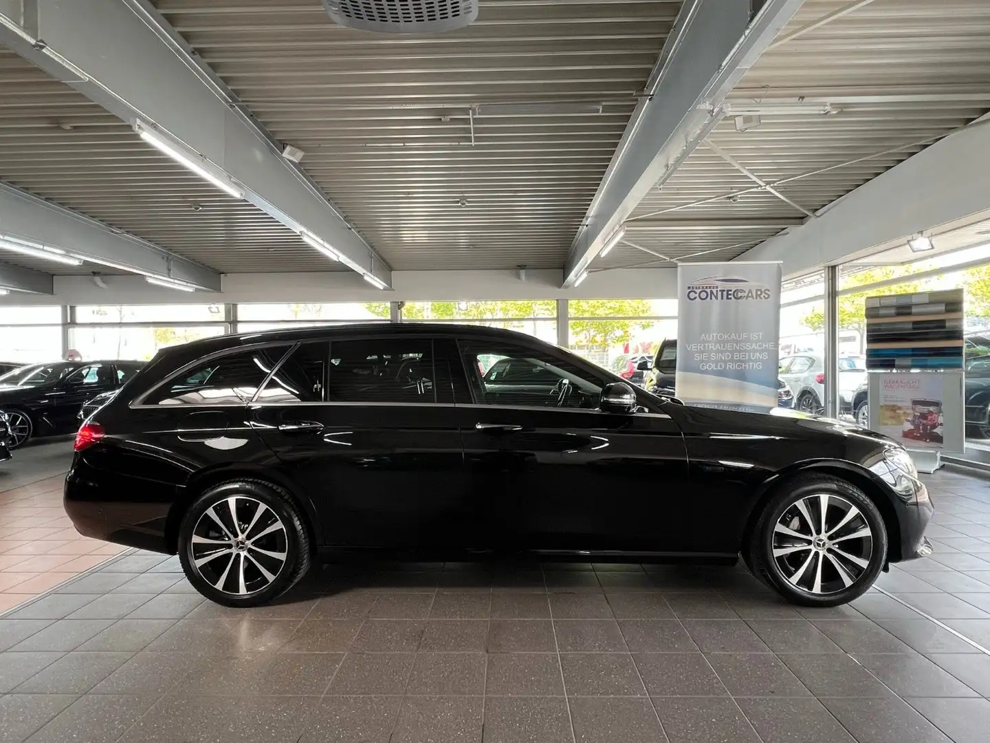 Mercedes-Benz E 300 de T Widescreen+Park mit 360°+Assistenz Schwarz - 1