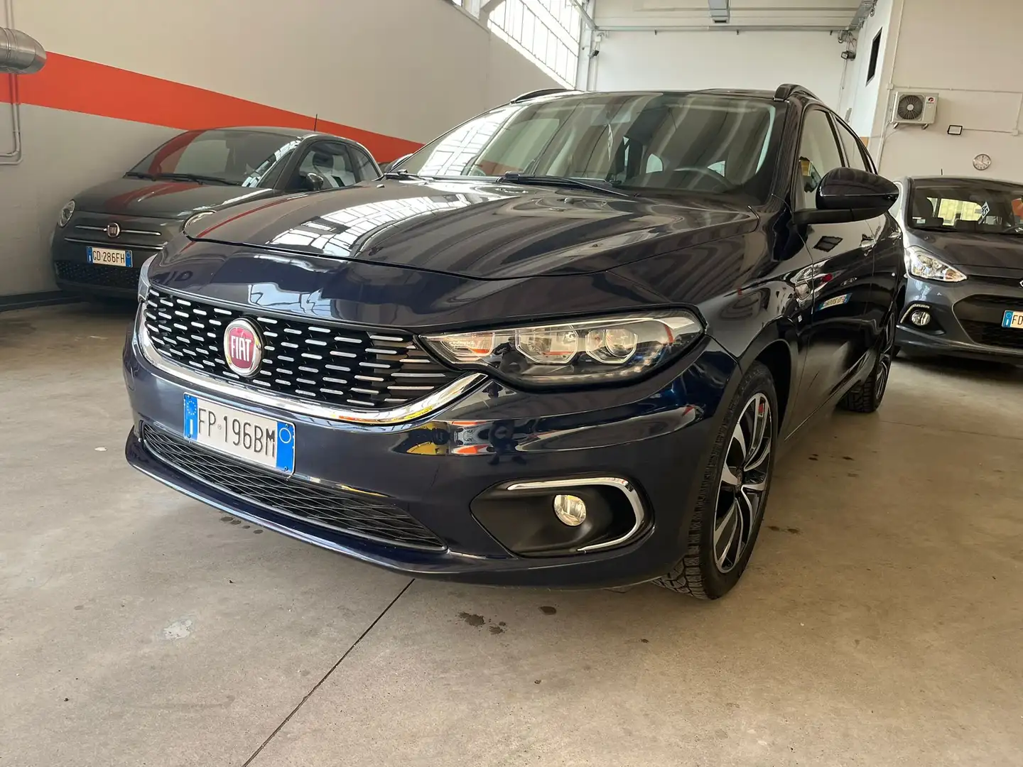 Fiat Tipo Tipo SW II 2016 SW 1.6 mjt Lounge s Bleu - 2
