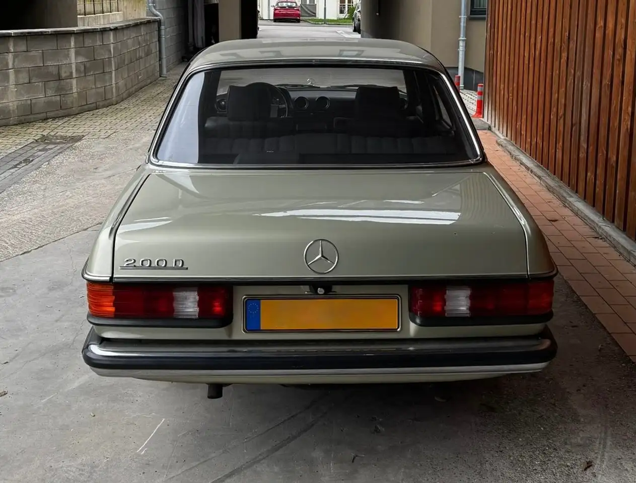 Mercedes-Benz 200, foto 3