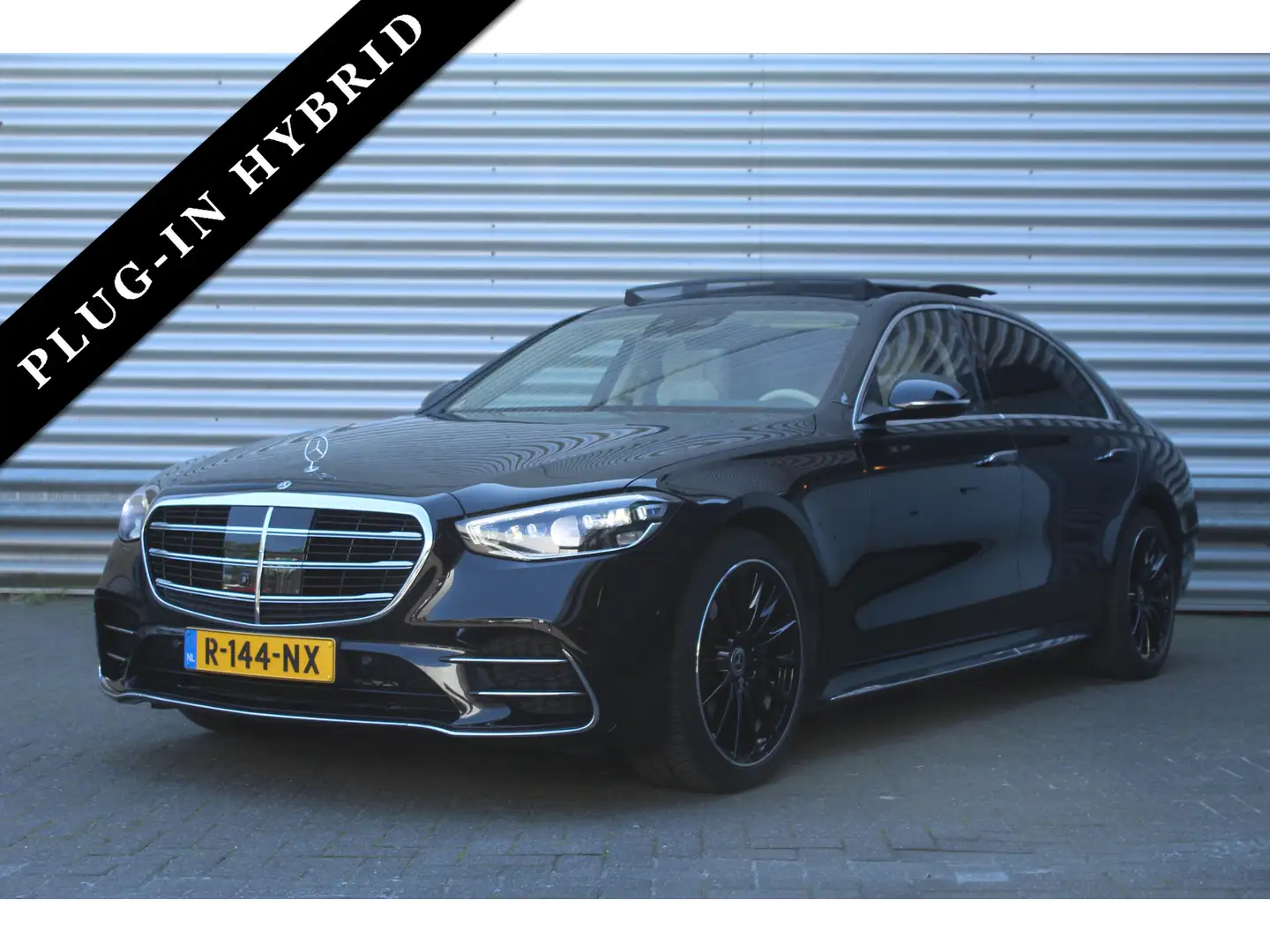 Mercedes-Benz S 580 e 510pk PHEV Lang AMG Line NL-Auto NAP Panoramadak Schwarz - 1