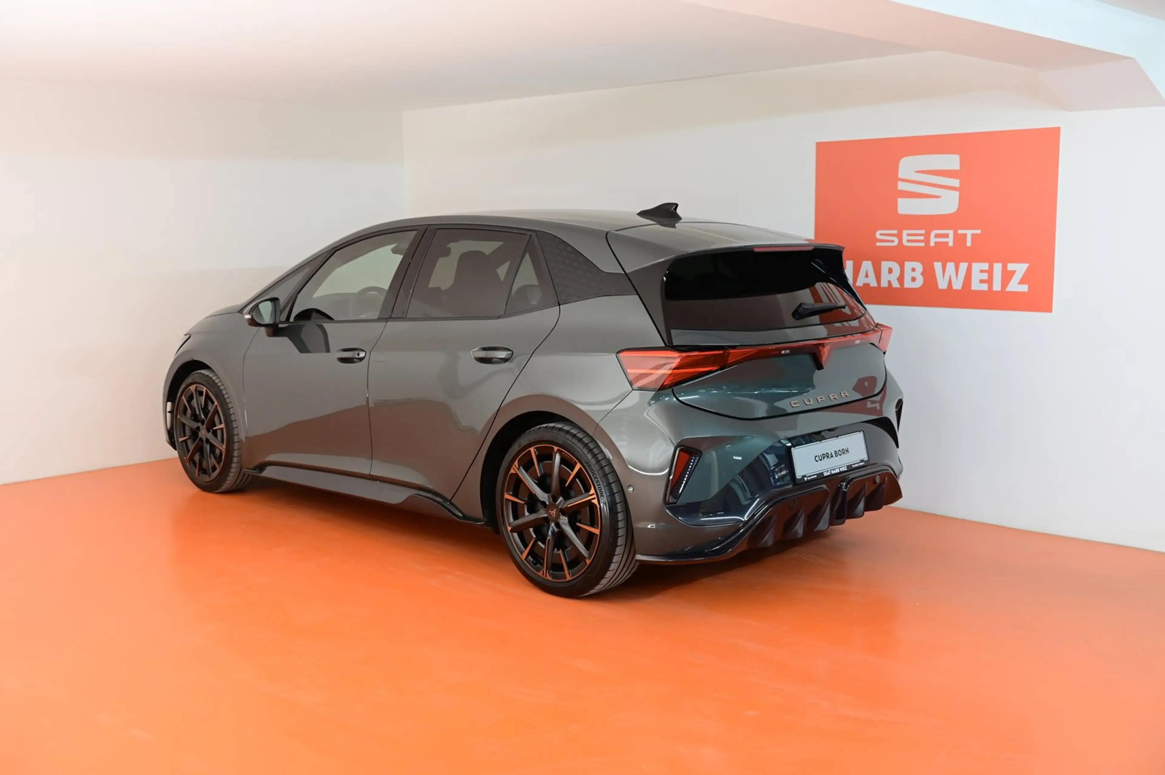 CUPRA Born ENDURANCE 79/84 170kW/231PS — photo 3