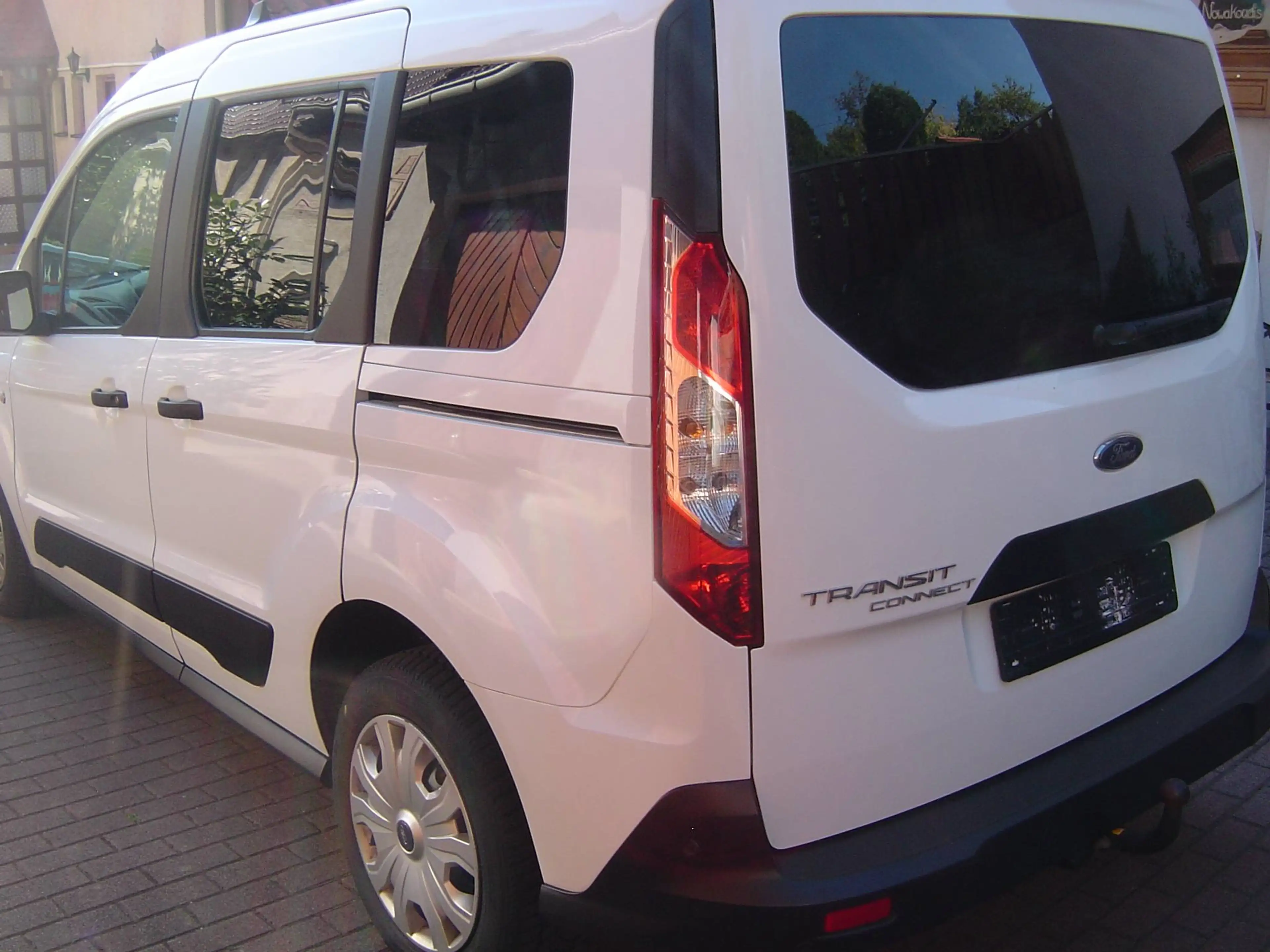 Ford Transit Connect Kombi Trend 230L1 LKW — photo 3