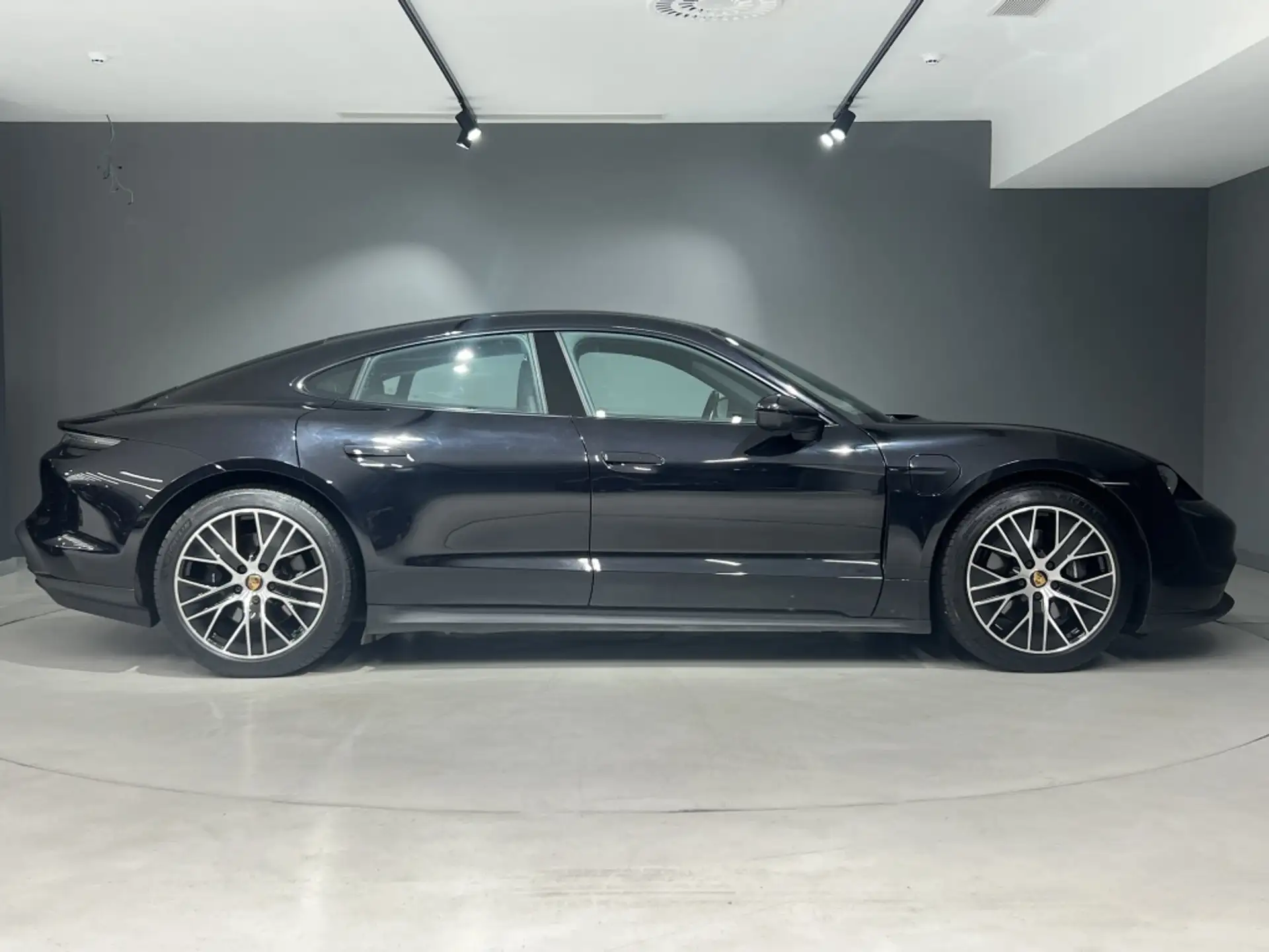 Porsche Taycan Taycan 2024 블랙 사진 6