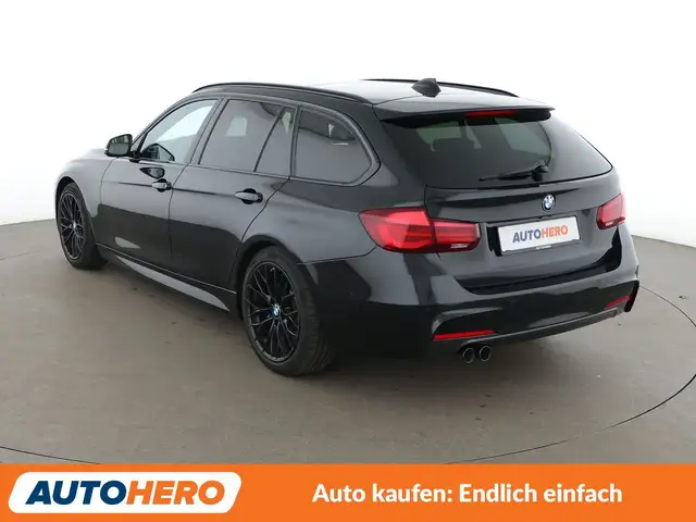 BMW 3 Series view 4