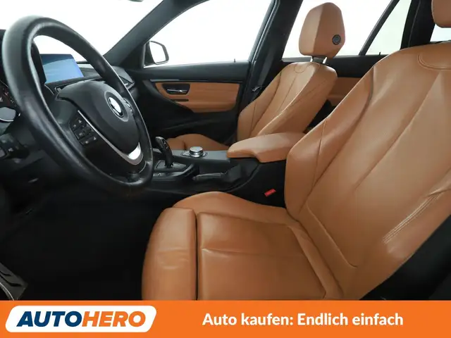 BMW 3 Series view 10