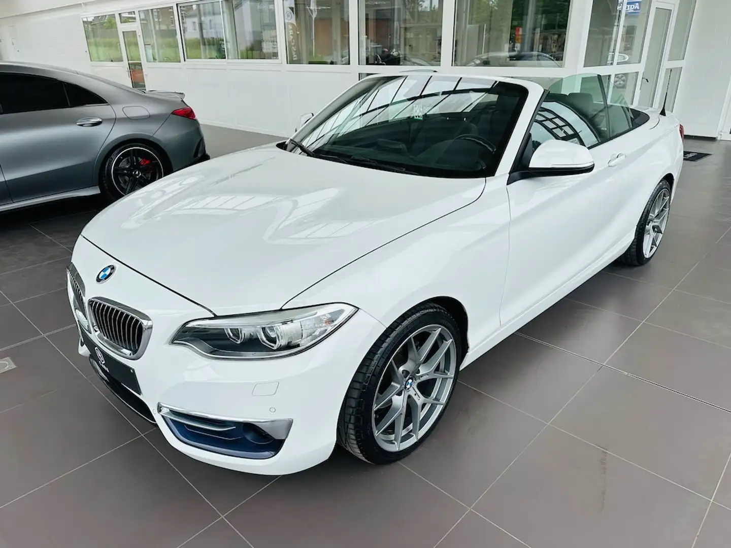 BMW 218 i *** GARANTIE + LED + SPORT + GPS *** Blanc - 2