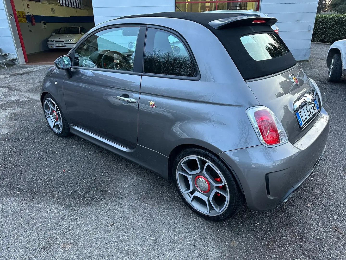 Abarth 500C 1.4 16v t. t-jet 140cv CAMBIO MANUALE Gris - 1