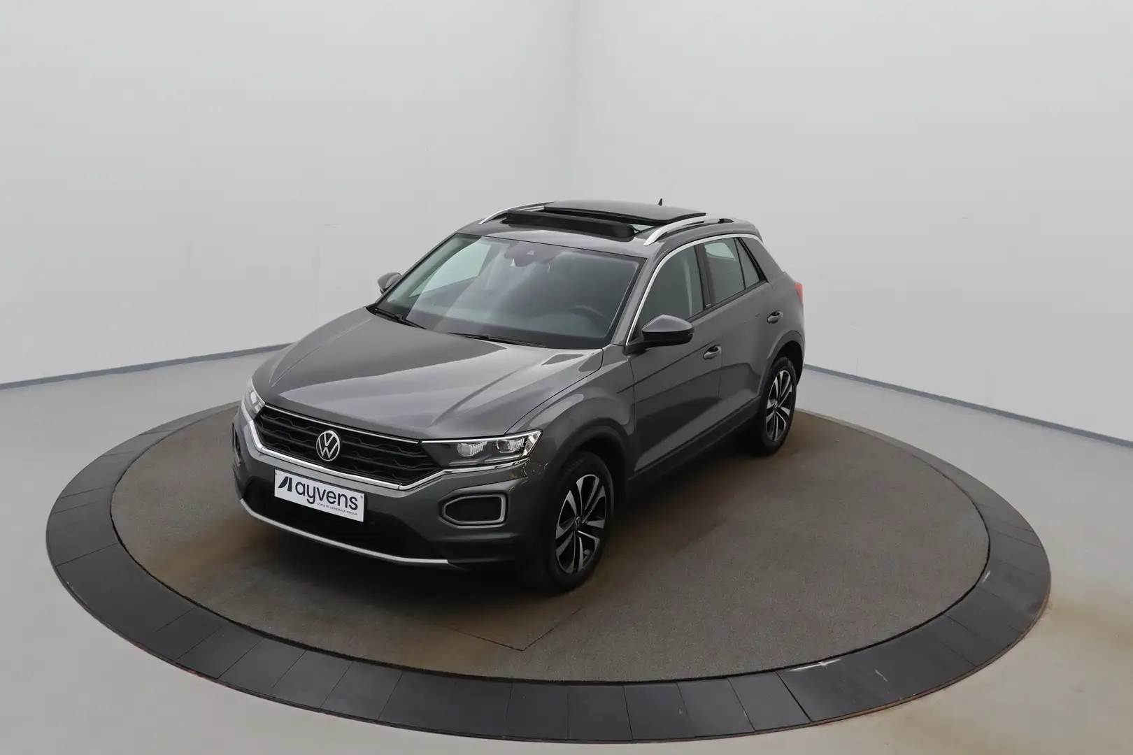Volkswagen T-Roc 1.5 TSI United Premium LED GPS PDC CAM Pano BLIS V Gris - 1