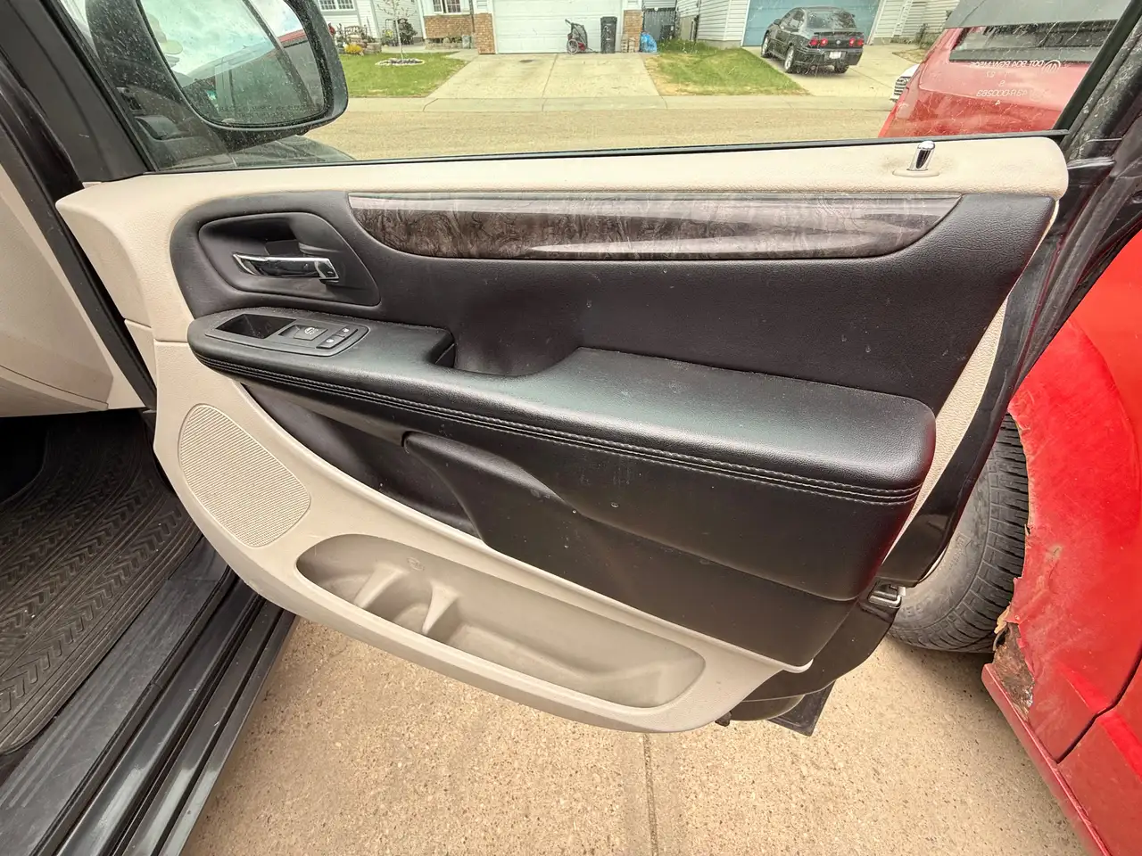 Dodge Grand Caravan photo Dodge Grand Caravan