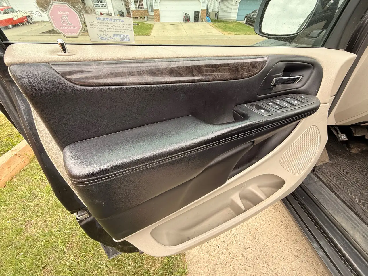 Dodge Grand Caravan photo Dodge Grand Caravan