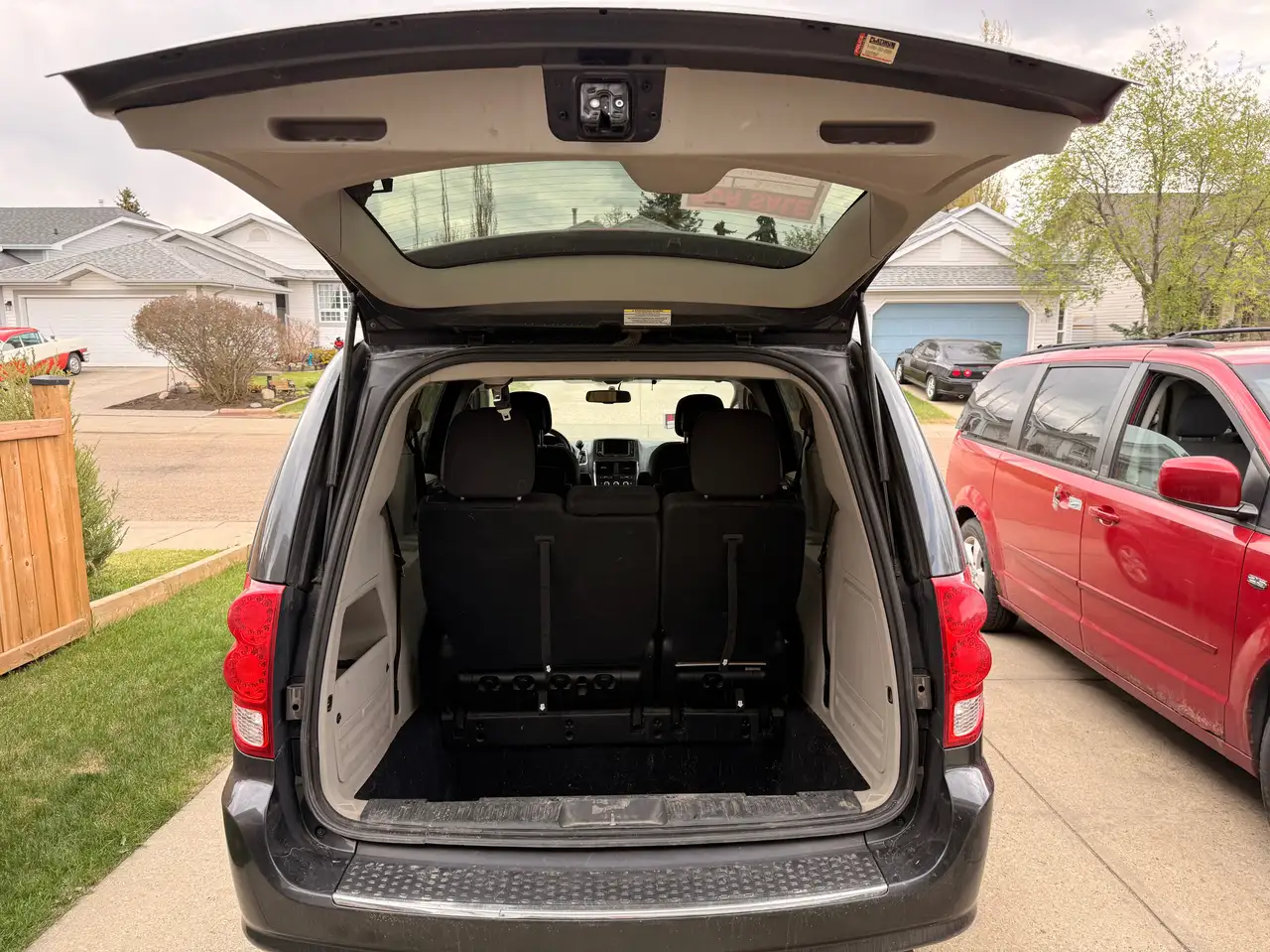 Dodge Grand Caravan photo Dodge Grand Caravan