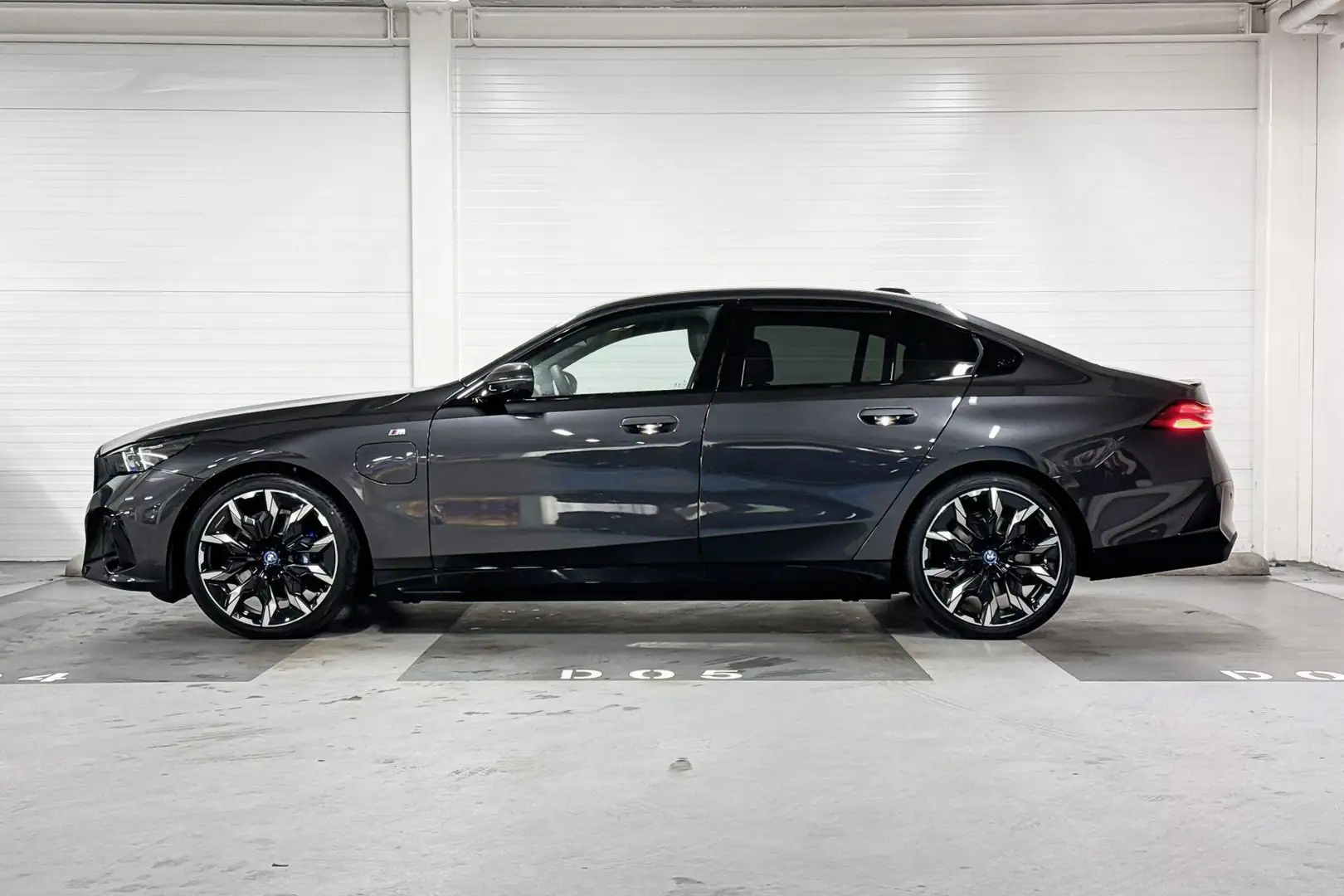 BMW 530 5 Serie Sedan 530e | M-Sport Pro | Travel Pack | I Šedá - 2