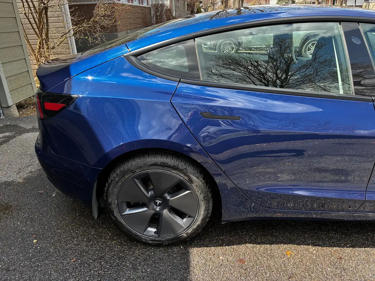Tesla Model 3 photo Tesla Model 3