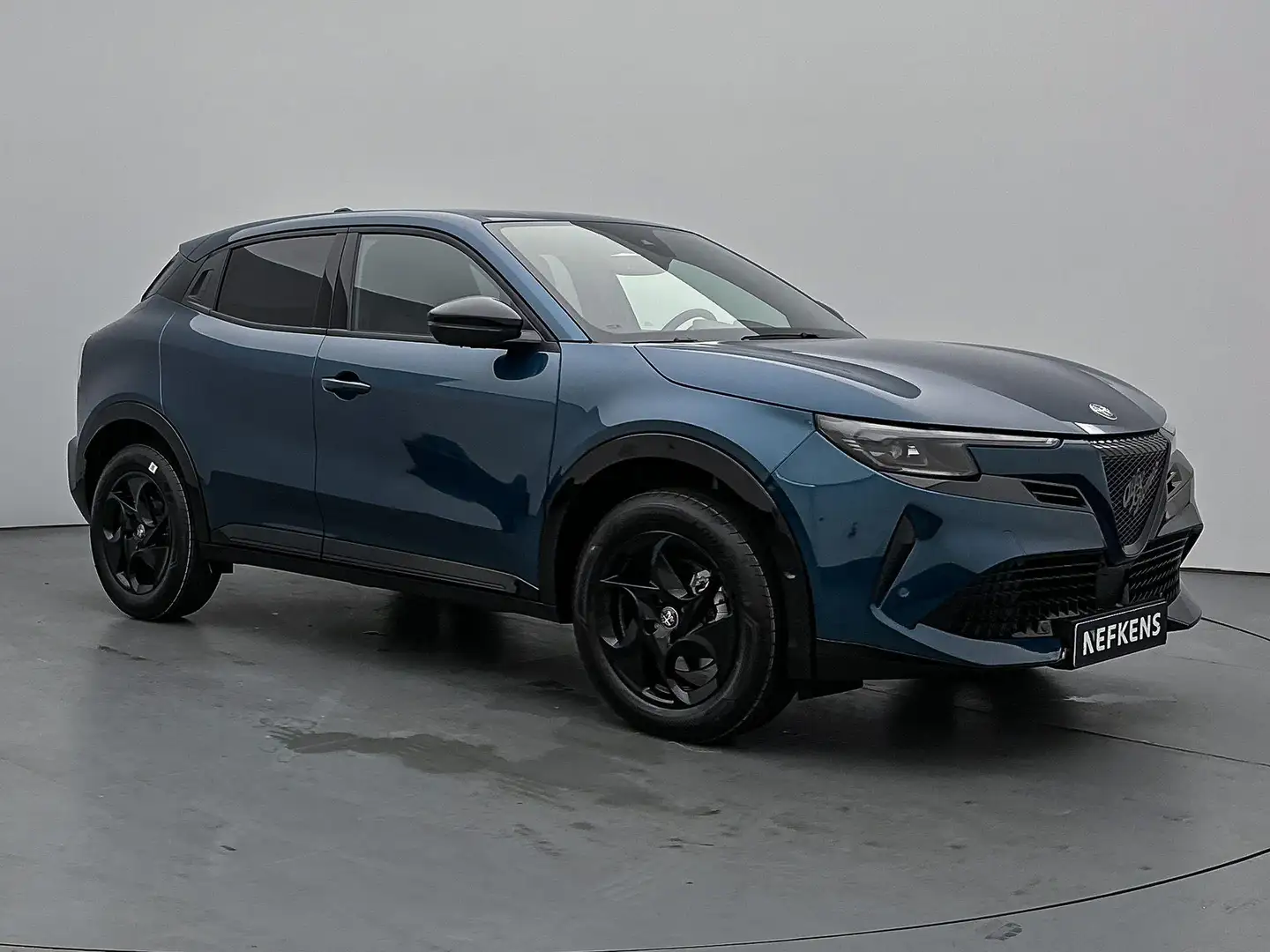 Alfa Romeo Junior Ibrida 1.2 136pk Hybrid | Navigatie | Camera | Sto Bleu - 2