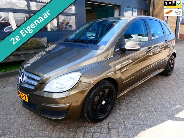 Mercedes-Benz B 180 116pk 2e eig. Airco Cruise PDC Trekhaak 1300kg.