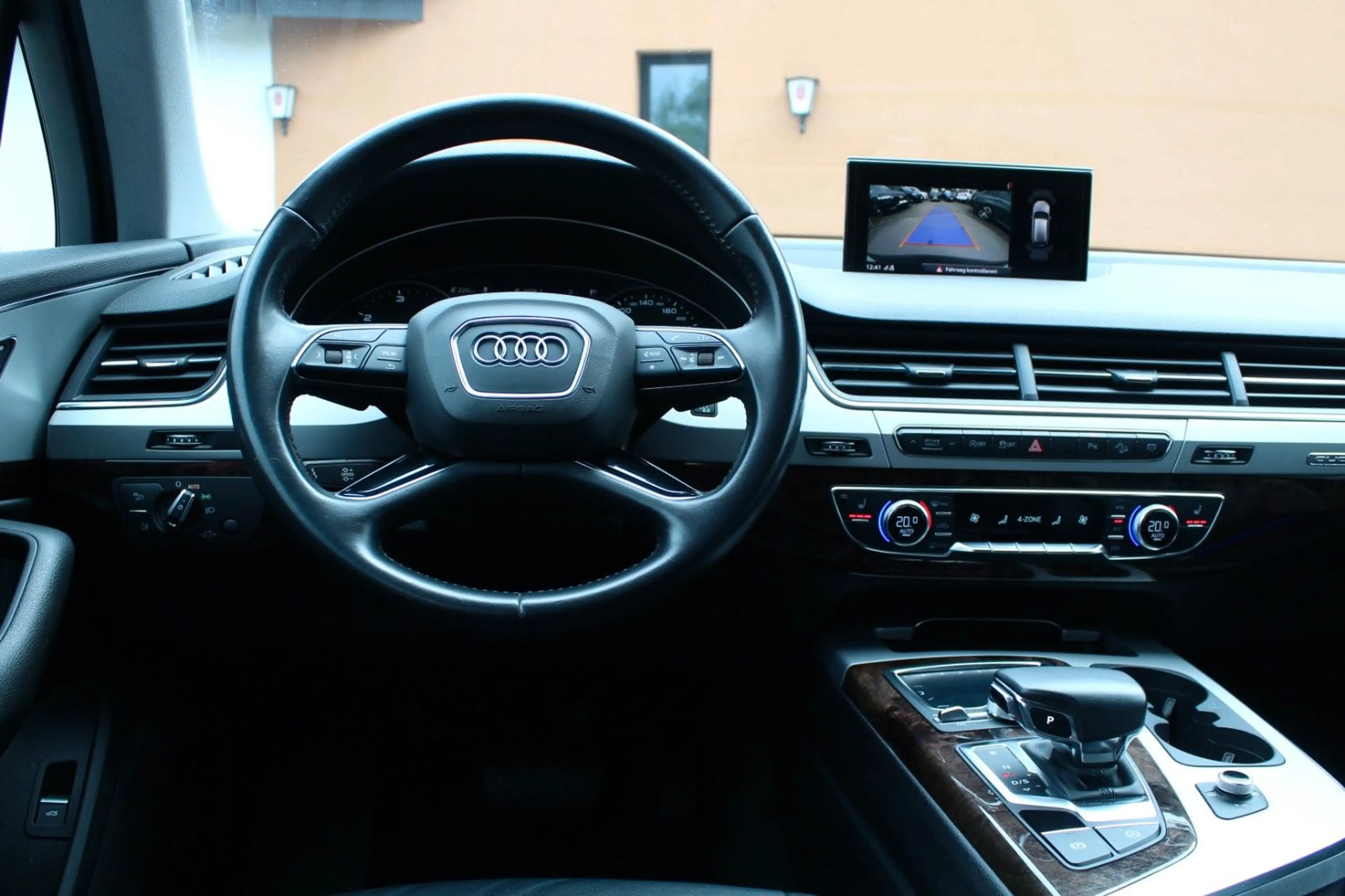 Audi Q7 3.0TDI 1.HAND 7SITZER 4xSHZ KAM LEDER DVD AHK — photo 7
