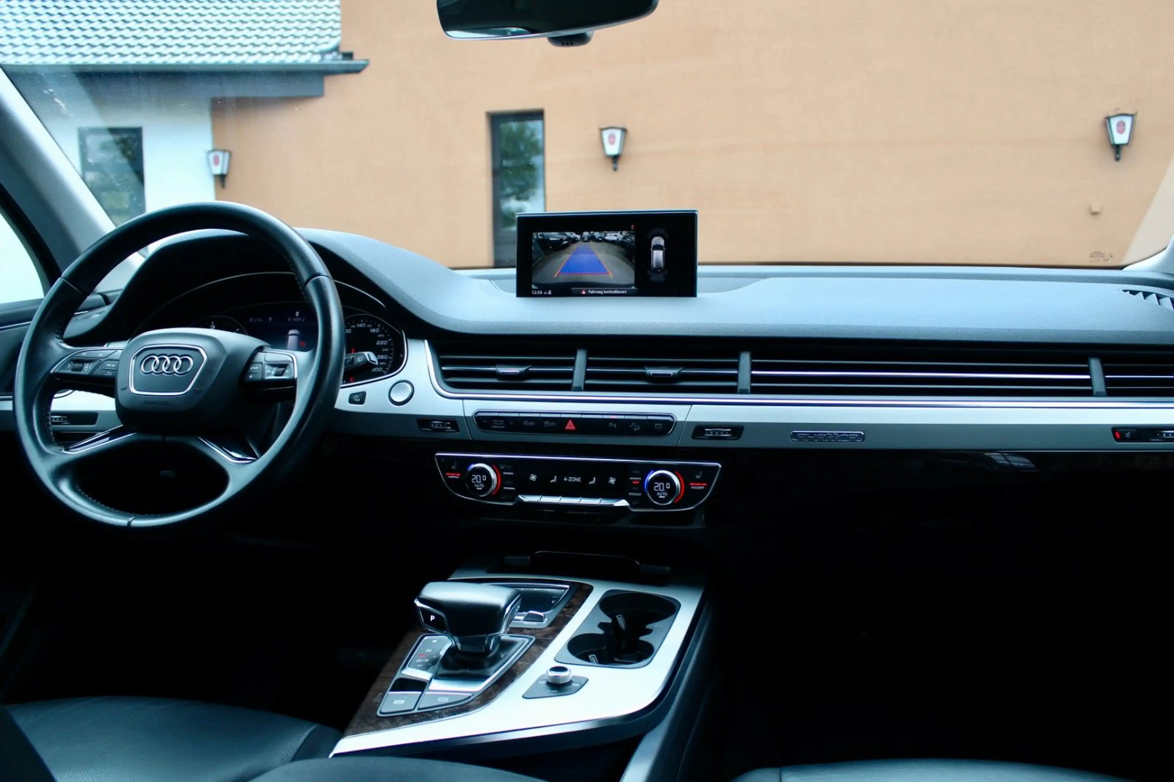Audi Q7 3.0TDI 1.HAND 7SITZER 4xSHZ KAM LEDER DVD AHK — photo 15