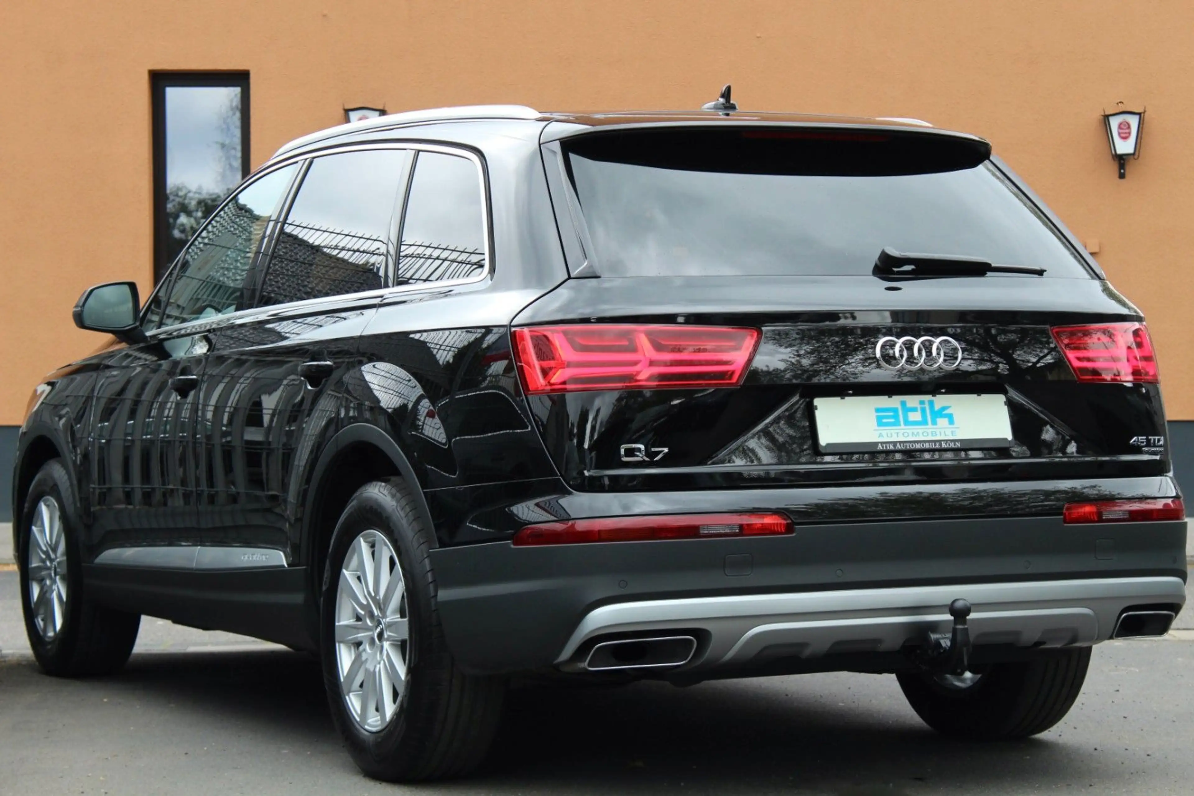 Audi Q7 3.0TDI 1.HAND 7SITZER 4xSHZ KAM LEDER DVD AHK — photo 2