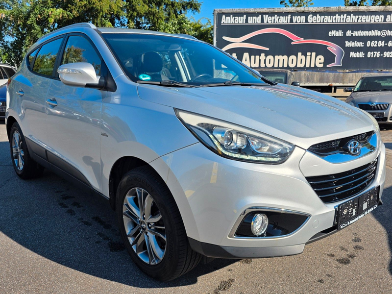 Hyundai iX35 2.0l CRDi Finale Gold Paket 4WD/Tüv-Neu/1Ha