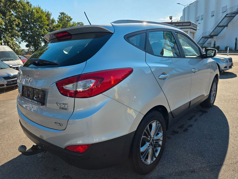 Hyundai iX35 2.0l CRDi Finale Gold Paket 4WD/Tüv-Neu/1Ha — photo 6